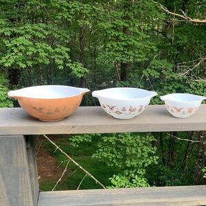 Vintage Pyrex Early American nesting Cinderella bowls! 444, 443, 441